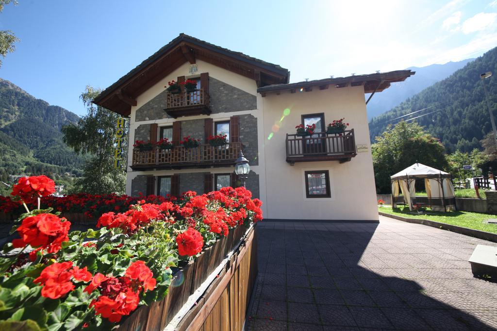 Hotel Stella Del Nord كورمايور المظهر الخارجي الصورة